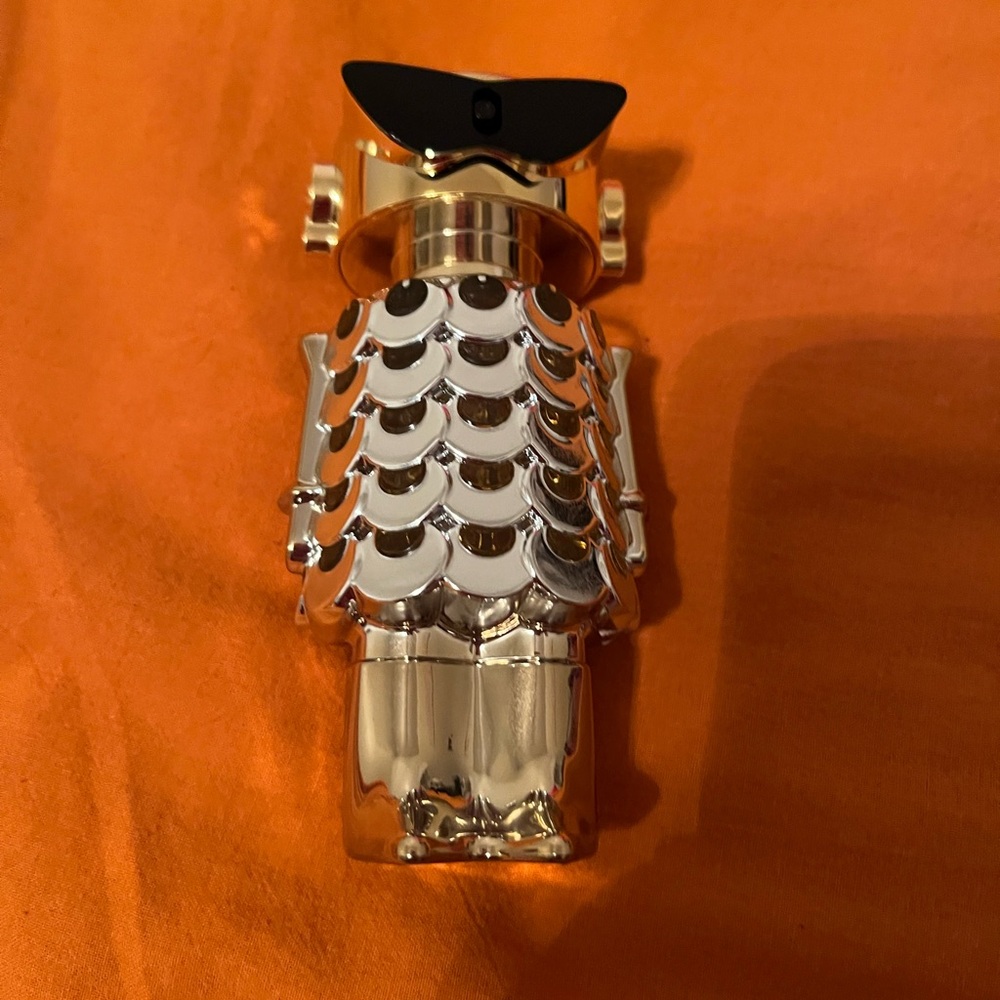 Paco Rabanne Fame perfume girl robot bottle